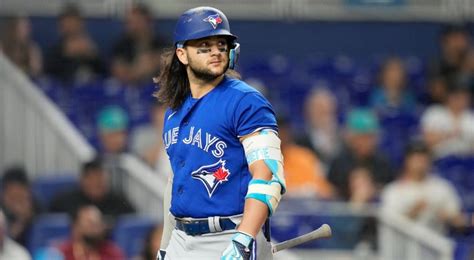 Blue Jays’ Bo Bichette exits game vs. Guardians early with quad tightness